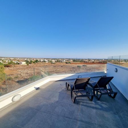 Lucky Strike Apartment Paralimni Exteriér fotografie