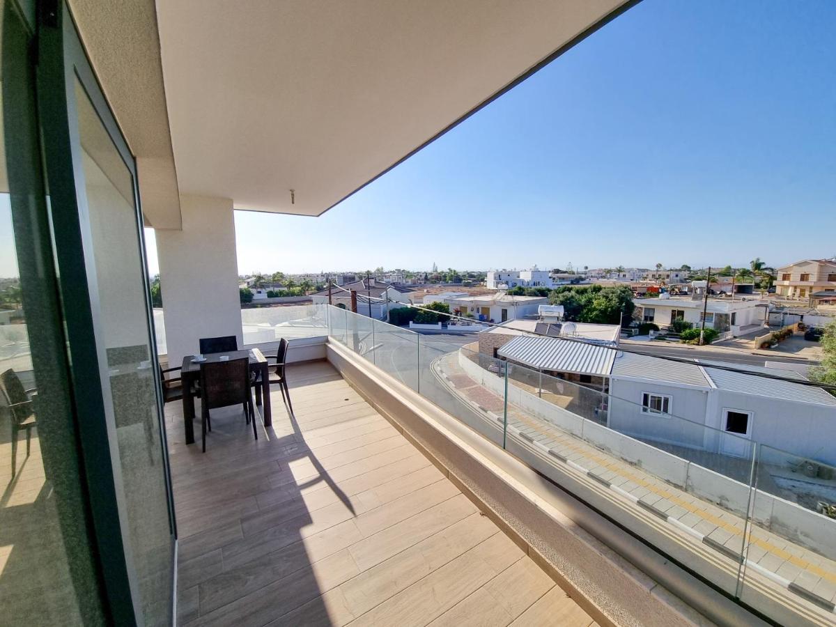 Lucky Strike Apartment Paralimni Exteriér fotografie