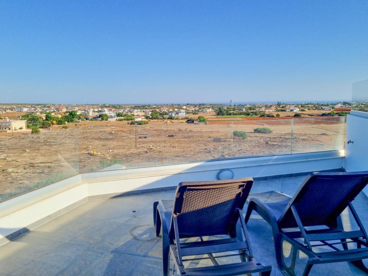 Lucky Strike Apartment Paralimni Exteriér fotografie